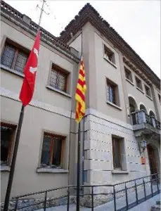 La Bandera en el Ayuntamiento de la Bisbal